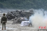 自学六爻西藏军区某部高原峡谷实弹射击 锤炼实战能力