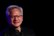 自学六爻英伟达黄仁勋：编程人工智能如今就像训练一个人