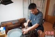 自学六爻成都“90后”小伙“十年磨一剑”：从爱好者到守艺人 传播中国文化